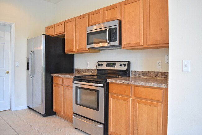 Photo - Gated Lee Vista Square Townhouse - 3 Bedro...