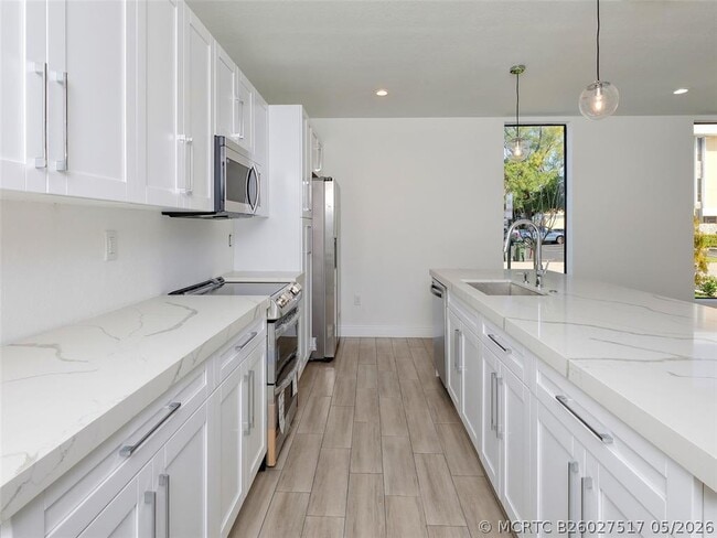 Photo - 102-116 NW 41st St