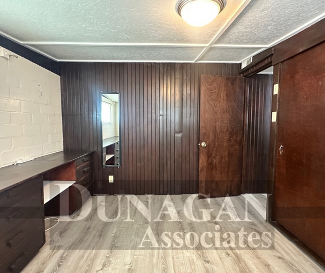 Photo - 505 N Halagueno St