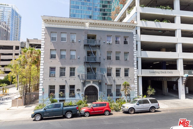Building Photo - 661 Shatto Pl Unit 100 Rental