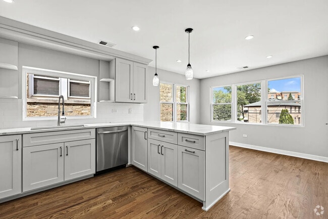 Building Photo - 5849 N Virginia Ave Unit #  01 Rental