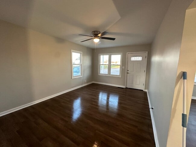 Building Photo - 3022 N Fulton Ave Rental
