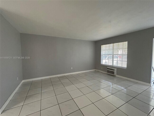Photo - 15020 NE 6th Pl Unit 15020