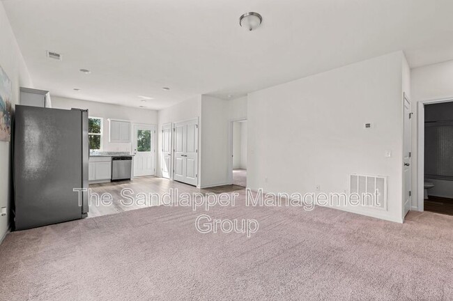 Photo - 435 Pender Woods Dr