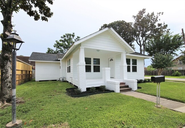 Building Photo - 5402 Texas St