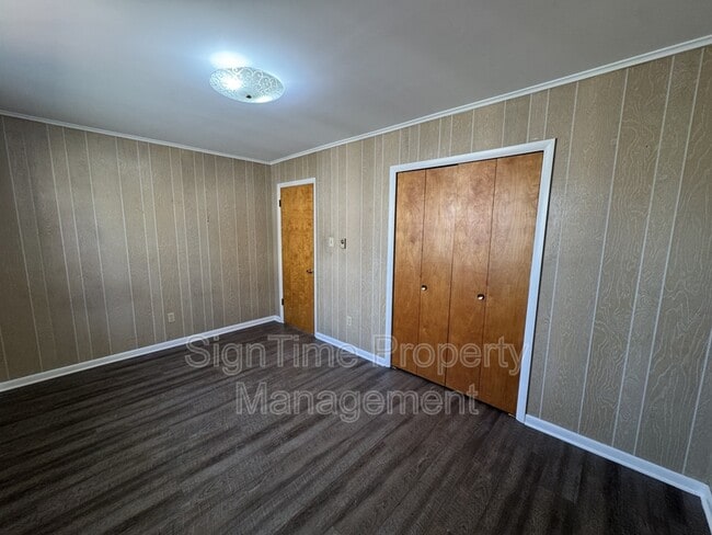 Photo - 10 N Main St