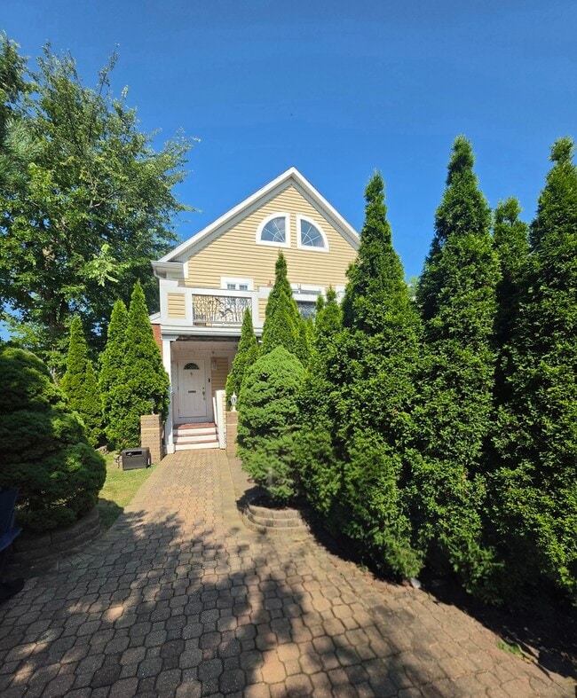 Photo - 204 N Waukegan Rd