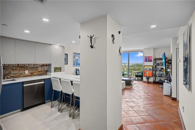 Photo - 2350 NE 135th St