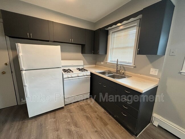 Building Photo - 2067 135th Pl Unit 6