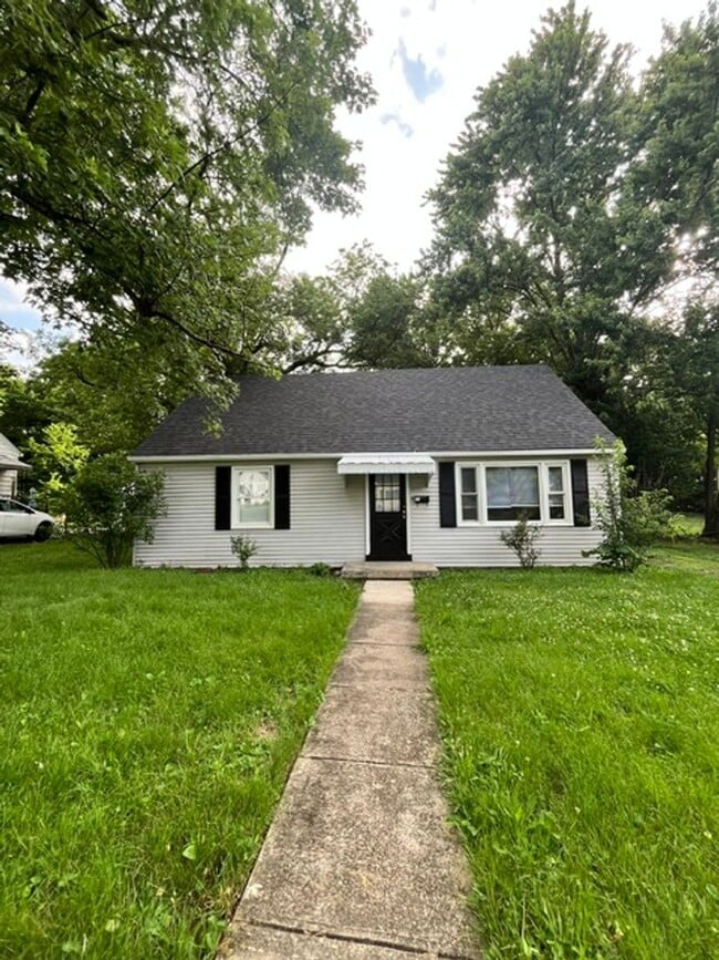 Building Photo - 1647 Strader Dr