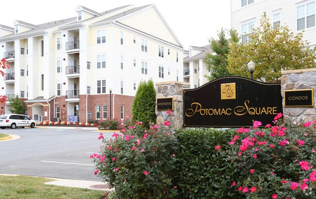 Commons on Potomac Square
