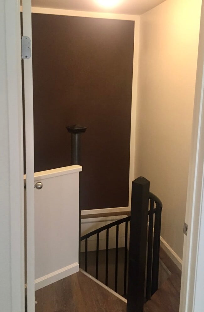 Building Photo - 22506 Quinta Rd Unit Jonathan