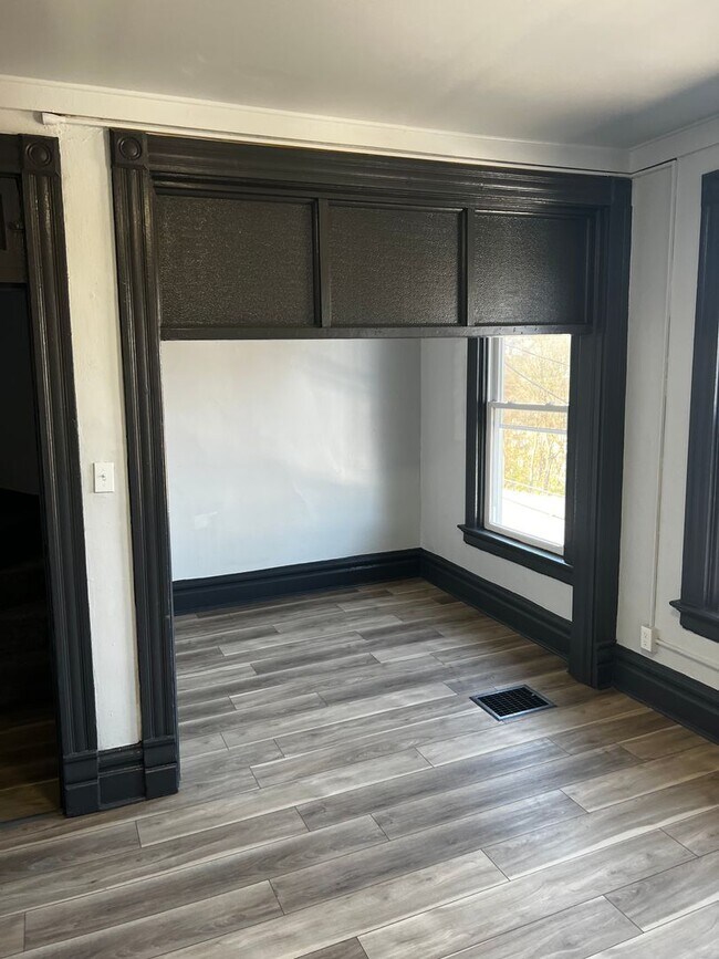 239 Watson Blvd Unit 2