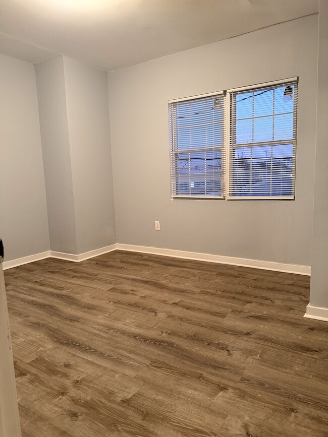 Photo - 1617 Darley Ave