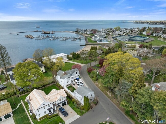 Photo - 218 Totoket Rd