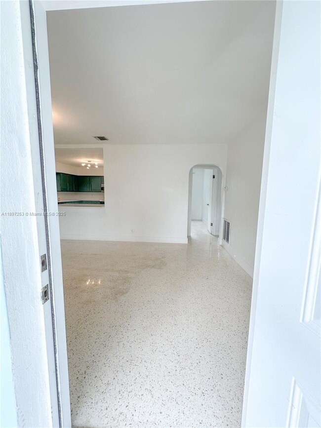 Photo - 39 SE 13th Terrace