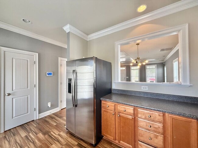 Photo - 7758 ACC Blvd
