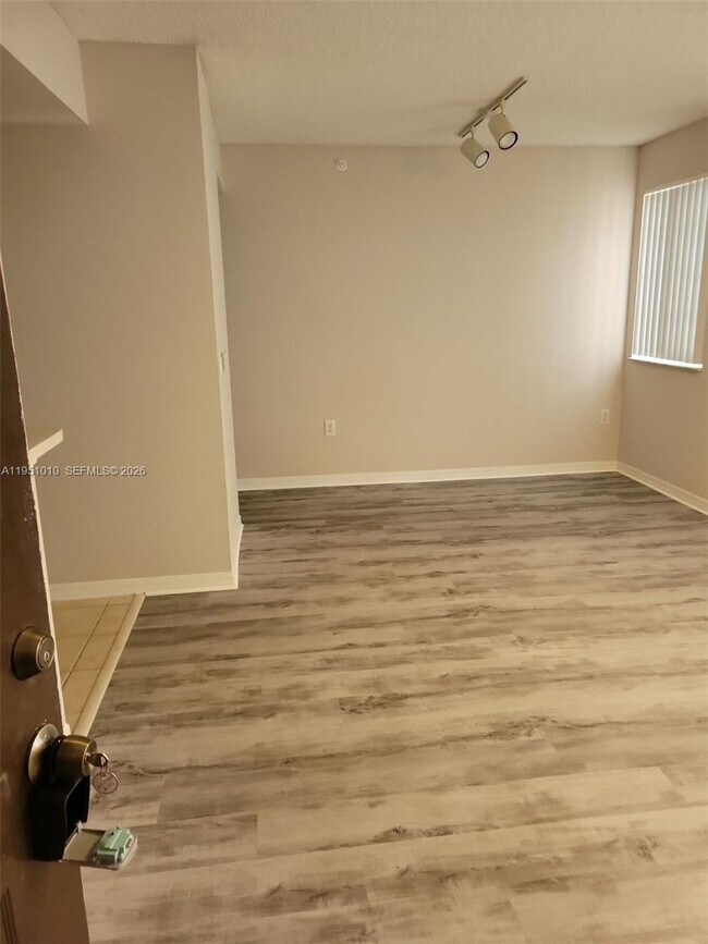 Photo - 4195 N Haverhill Rd Unit 315