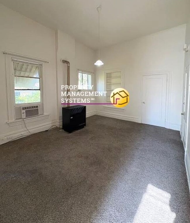 Photo - 1 Bedroom Apartment in the Avenues! Unidad #04