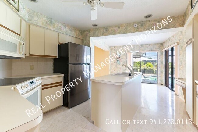 Photo - 534 Warwick Ln