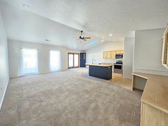 Photo - $2,100 - 2 Bed / 2 Bath Beautiful House in...