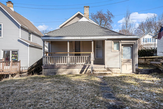 Photo - 36 Grove St NE