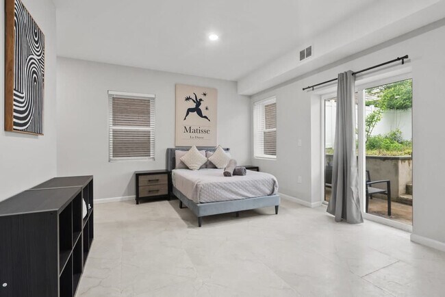 Photo - 84 Logan Ave Unidad SI FL2-ID1550138P
