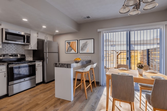 Photo - Somerford Square Apartments