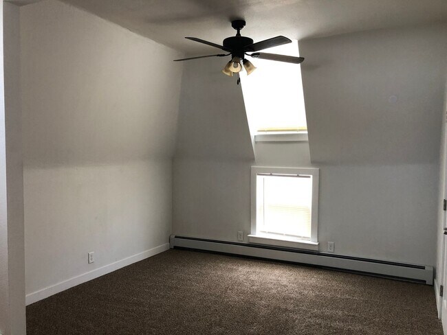 1614 Seymour Ave Unit 4