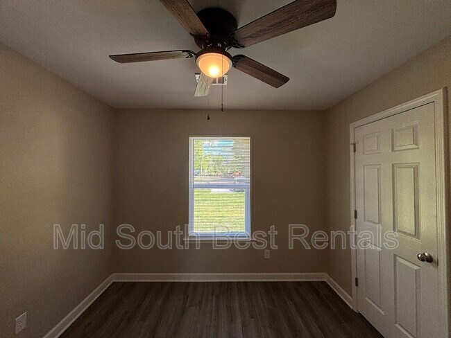 Photo - 127 Galloway Cir