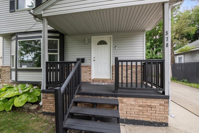 Photo - 578 E Mahan Ave