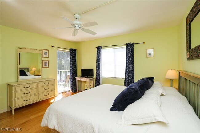 Building Photo - 1075 Foxfire Ln Unit 207