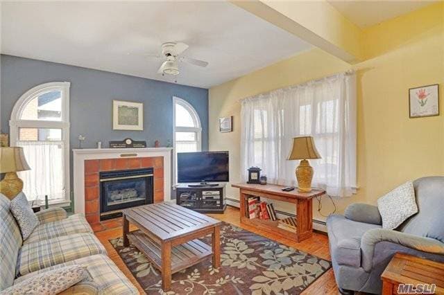 33 Cedar Ct