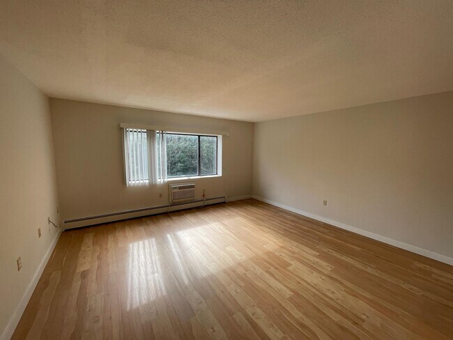 Photo - 18 Central St Unit 2