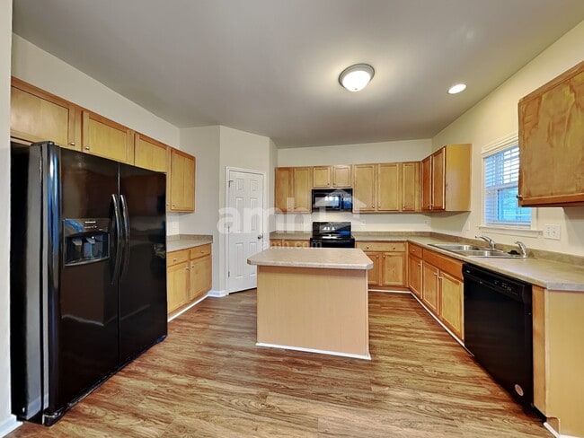 Photo - 129 Hardaway Pt