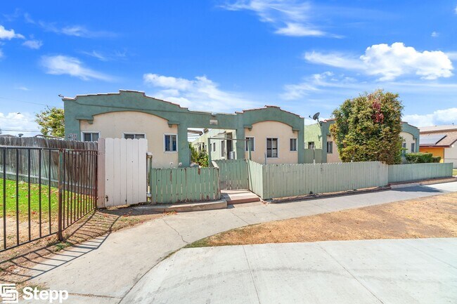 Photo - 2652-2728 E 15th Street