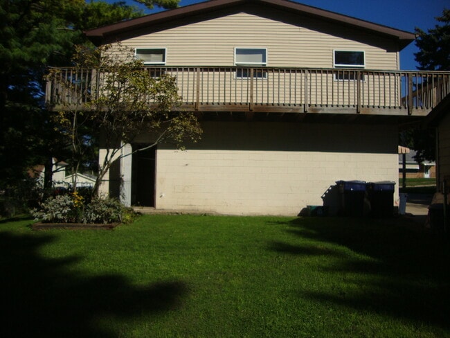 Photo - 1012-1014 S Washington Unit 1014 S Washington