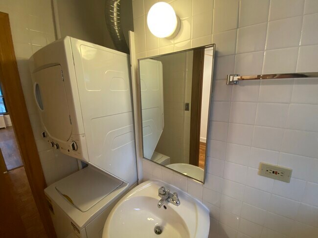 Photo - 431 W. Roscoe