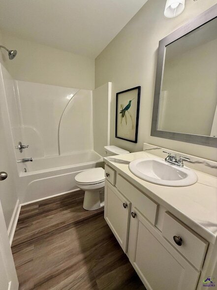 Photo - 116 Webster Wy