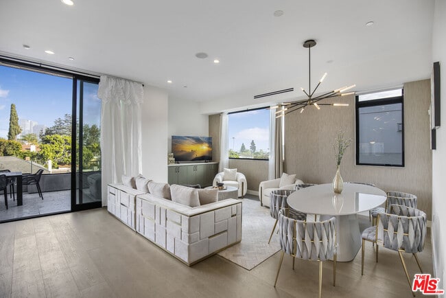 Photo - 10563 Ashton Ave