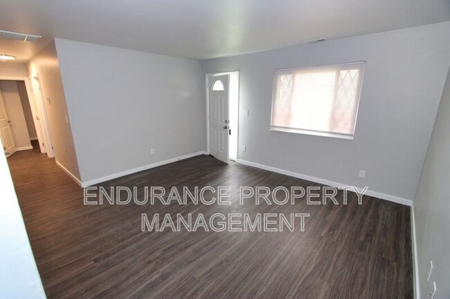 Photo - 918 Dennison Ave