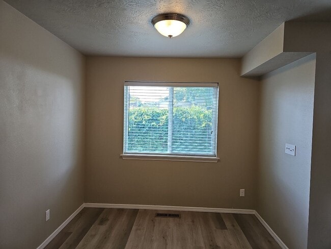 1521 W Alexandra Ln Unit 101