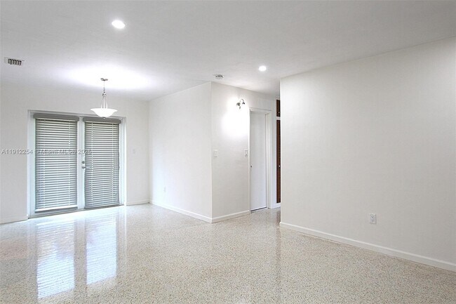 Photo - 6203 SW 108th Pl