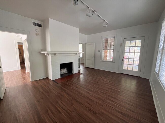 Photo - 2200 Rio Grande St