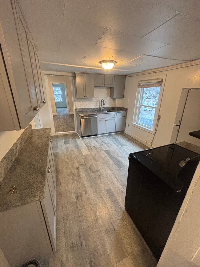 Photo - 37 Cash St Unit 37 Cash Street