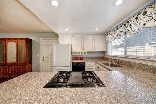 Photo - 8216 Baymore Way