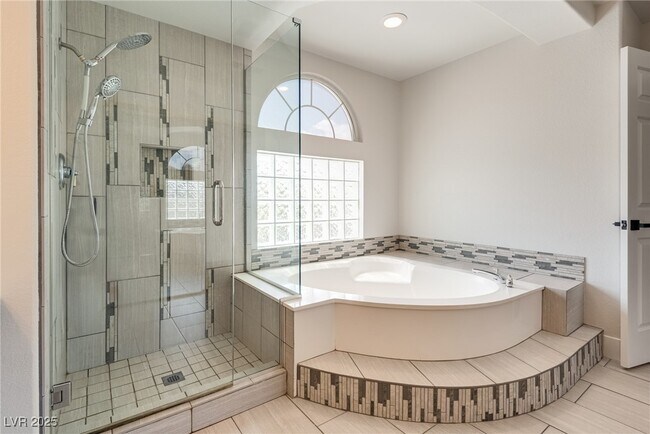 Photo - 3913 Diamond Ridge St