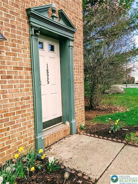 Photo - 1825 Falcon Dr