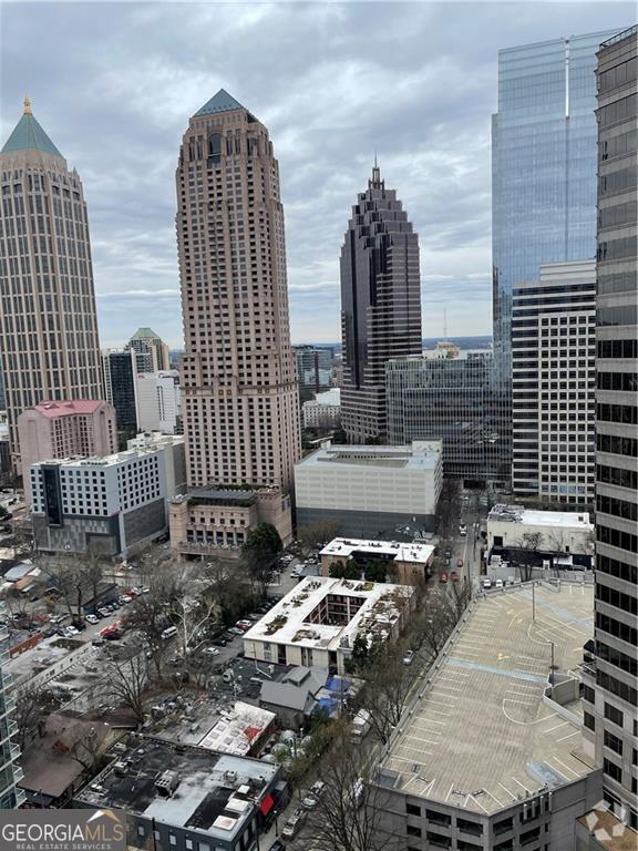 Building Photo - 1080 Peachtree St NE Unit 2215 Rental
