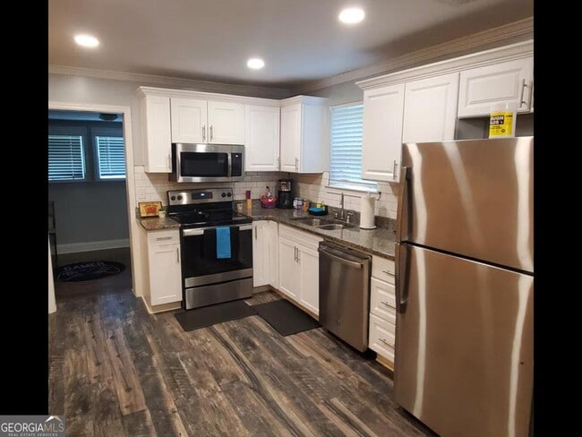 Photo - 818 Lee Andrews Ave SE